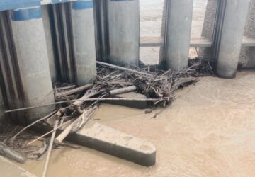 Bendungan DI Jambo Aye Dipenuhi Sampah, Distribusi Air Terganggu