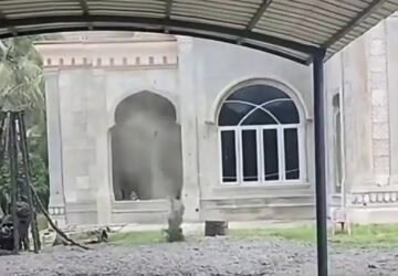 Sumur Bor Masjid Semburkan Lumpur Panas