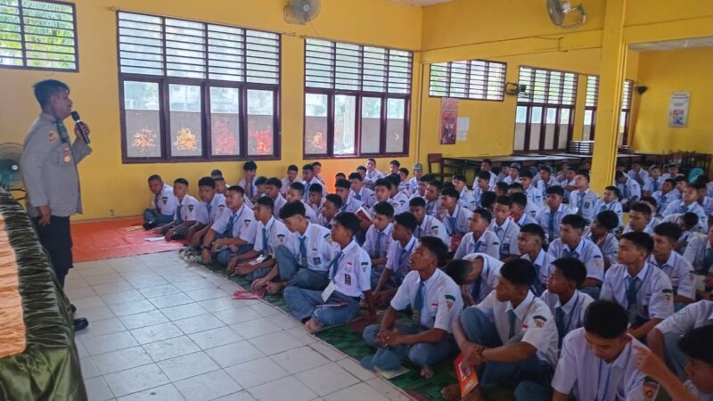 Polsek Sei Tualang Raso Sosialisasi Bahaya Narkoba dan Judi Online di SMK Tanjungbalai