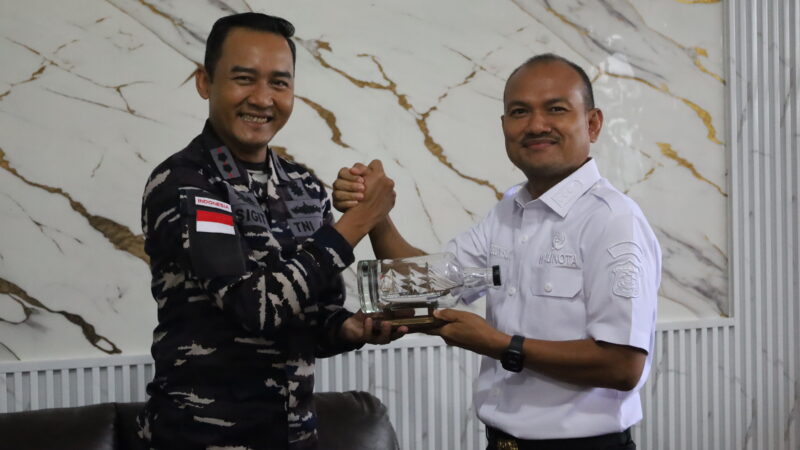Perkuat Sinergi Maritim, Wali Kota Tanjungbalai dan Danlanal TBA Bahas Keamanan Nelayan & Kondusifitas Kota