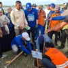 Demokrat Aceh Tanam Pohon di Bantaran Sungai Tibang