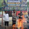 Polres Aceh Selatan Musnahkan Barang Bukti Ganja Hasil Pengungkapan