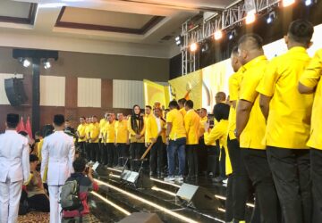 Bahlil Lantik Pengurus Baru Golkar Aceh, 70 Persen Diisi Kader Muda