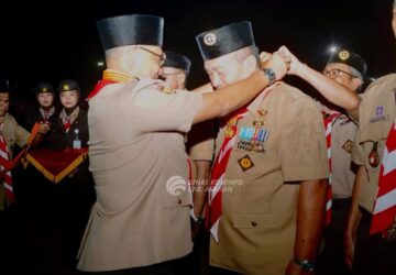 Ketua Kwarnas Gerakan Pramuka Berikan Lencana Melati Kepada Bupati Asahan