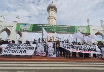 Koalisi Sipil Kibarkan Bendera Putih, Sorot Lambannya Pemulihan Pascabencana Aceh-Sumatra