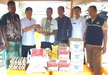 Bupati Pidie Salurkan Bantuan Sembako untuk Keluarga Korban Musibah Pohon Tumbang