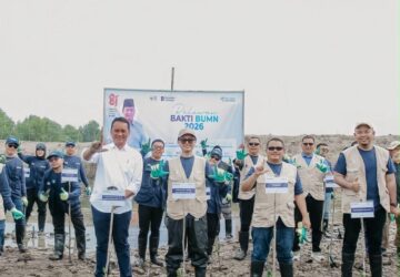 BSI dan Relawan Tanam 15.000 Mangrove di Pesisir Aceh Tamiang