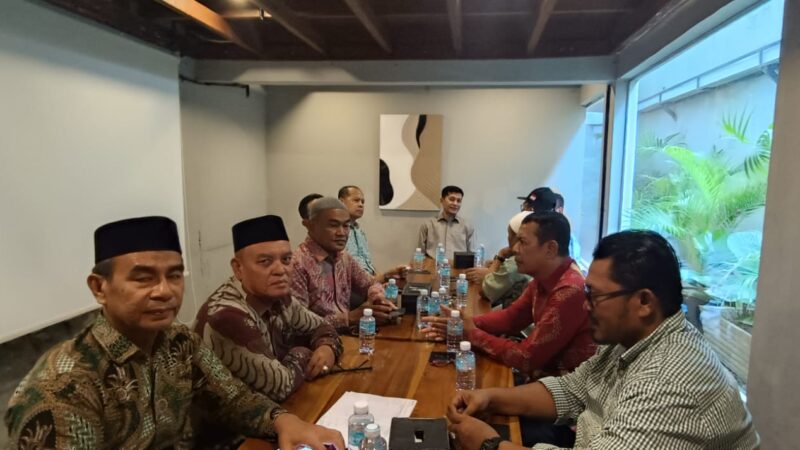 IKSAS Sampaikan Penolakan Tambang Samadua kepada Bupati Aceh Selatan