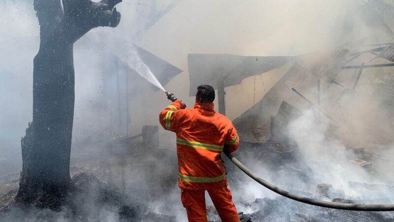 Pondok Karyawan Taman Rusa Ludes Terbakar