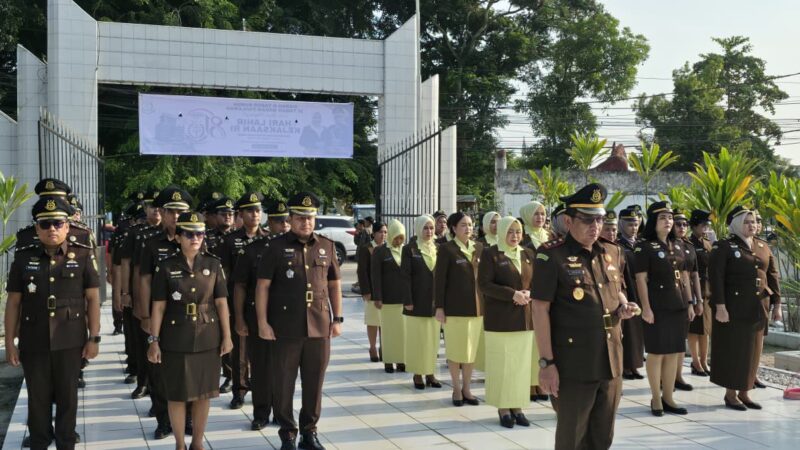 Peringati Harlah Kejaksaan ke-81, Kejari Tanjung Balai Ziarah dan Tabur Bunga di TMP