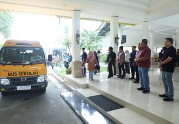 Bupati Lepas Kontingen Piala Soeratin U-13 dan U-15, Targetkan Wakili Sumut ke Tingkat Nasional