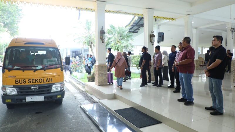 Bupati Lepas Kontingen Piala Soeratin U-13 dan U-15, Targetkan Wakili Sumut ke Tingkat Nasional