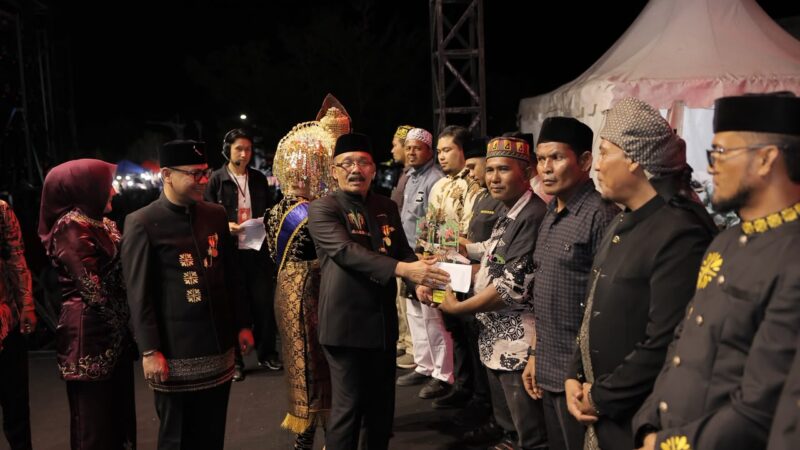 Bupati Pidie Beserta Wakil Bupati Menghadiri Acara Puncak Peuingat Uroe Lahe Pidie Ke-515 Tahun 2026