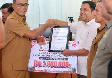 Bupati Pidie Diwakili Sekda Pidie Samsul Azhar Penyerahan Penghargaan Lomba Vidio Pendek Pariwara Antikorupsi
