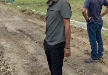 Jalan Rusak Paloh Mampre Mulai Ditimbun dan Diratakan