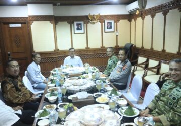 Pertemuan Forkopimda Aceh, Dek Fadh : Semua Pihak Harus Kompak Menjaga Aceh Tetap Kondusif