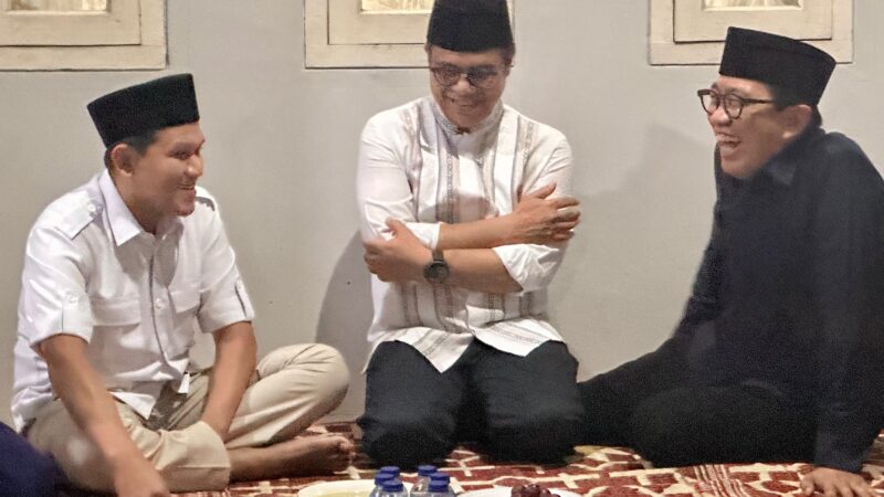 Wagub Aceh Dek Fadh Melayat ke Rumah Duka Ayah Wamenkomdigi Nezar Patria
