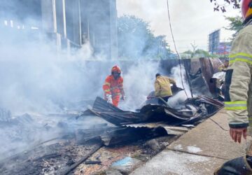 Kebakaran di Lambaro, Dua Kios Ludes Terbakar