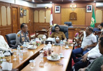 Mualem Ingatkan Risiko Banjir dan Longsor, Daerah Diminta Siaga