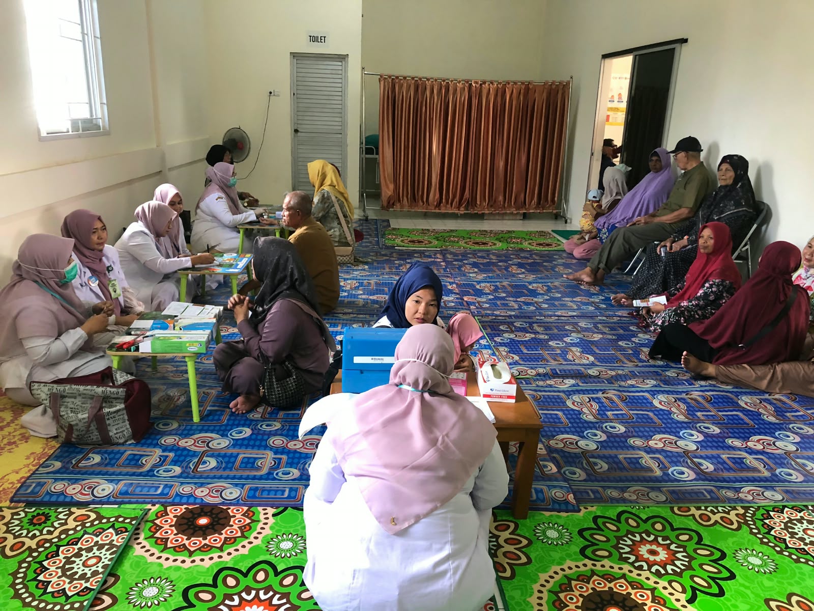Sosialisasi dan pemeriksaan kesehatan bagi masyarakat Banda Aceh