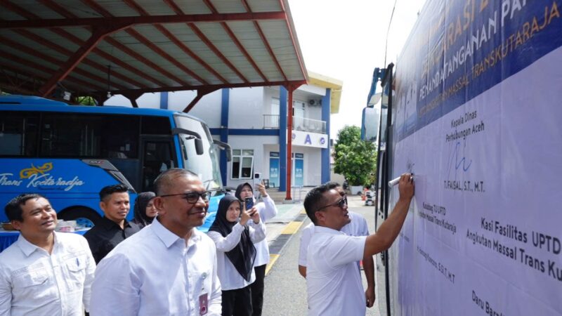 10 Tahun Melayani Gratis, Trans Kutaraja Deklarasikan Zona Integritas