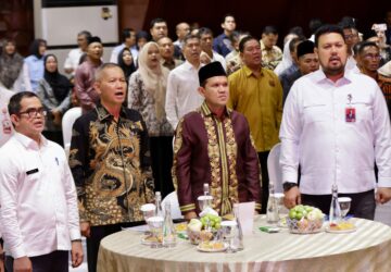 Dek Fadh dan Wakil Ketua KPK Anugerahkan Predikat Desa Antikorupsi kepada 15 Gampong di Aceh